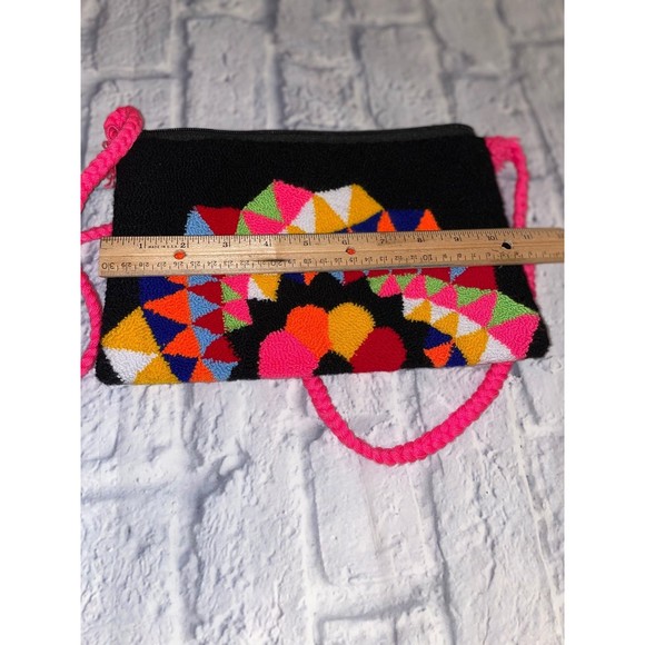Handmade Original Venezuelan Wayuu Crossbody - Picture 4 of 5